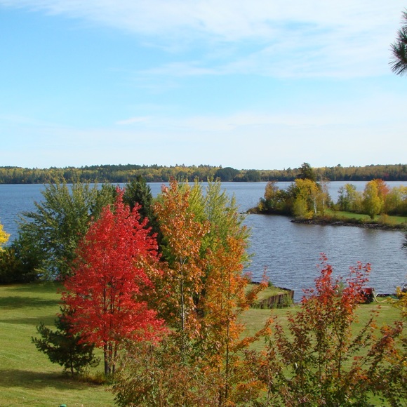 Welcome! Please check out my closet. Thank you๐ - Picture 4 of 10